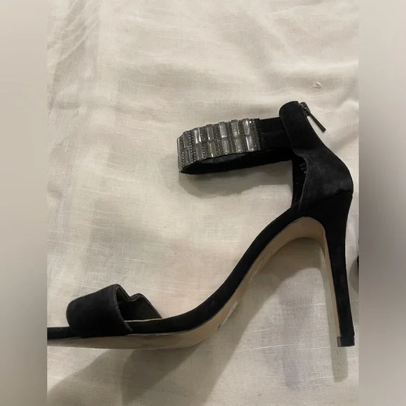 Aldo Stiletto Black High Heels Diamond Ankle Cuff Rear zip size 7.5 - Picture 2 of 5